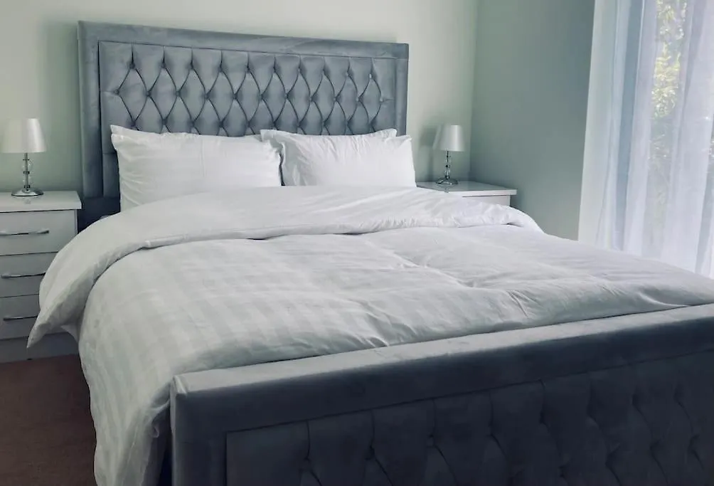 Ormeau Road Stylish Double Bedroom Luxury Apartment Belfast Storbritannien