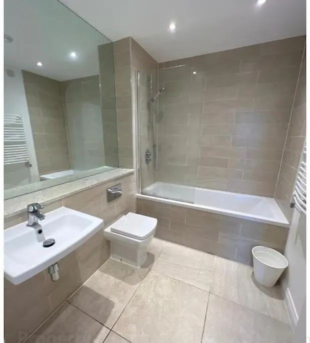 Ormeau Road Stylish Double Bedroom Luxury Apartment Belfast