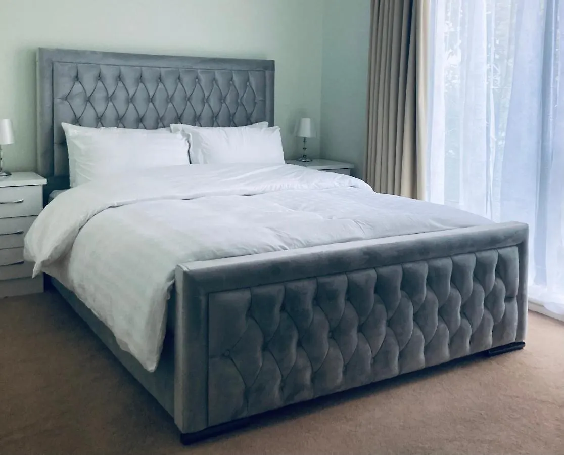 Ormeau Road Stylish Double Bedroom Luxury Apartment Belfast